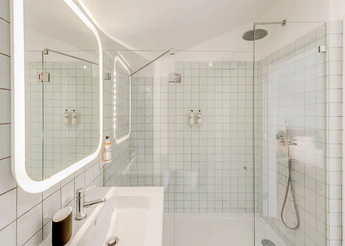 Hotel Collection Mouzinho Da Silveira 3*