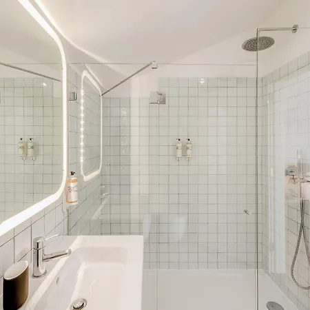 Hotel Collection Mouzinho Da Silveira 3*